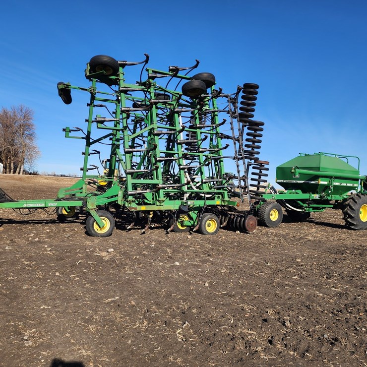 JOHN DEERE 737