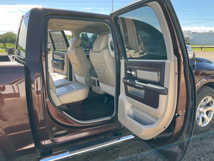 2015-dodge-ram-1500-image-22