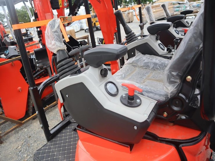 tpm-20k-mini-excavator-image-5