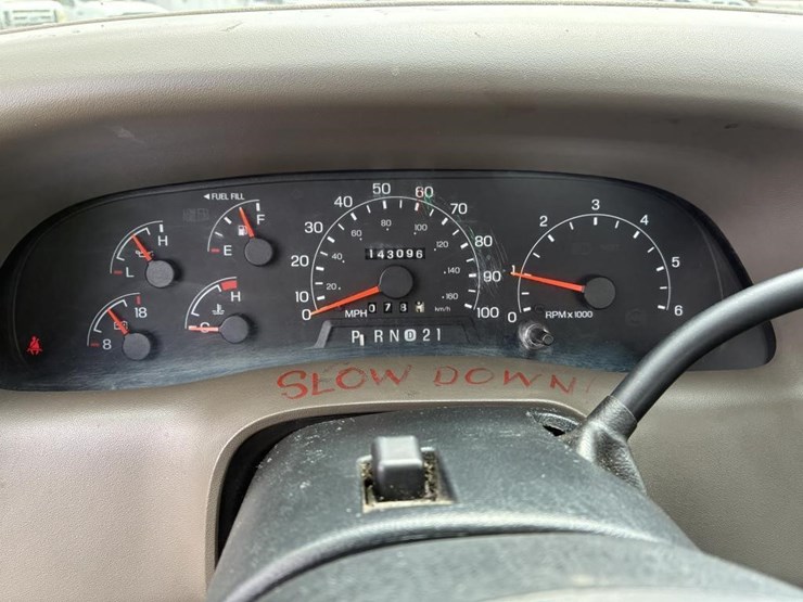 2001-ford-f250-image-17
