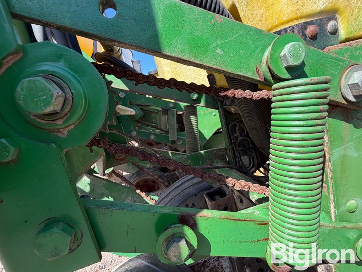 john-deere-7000-image-16