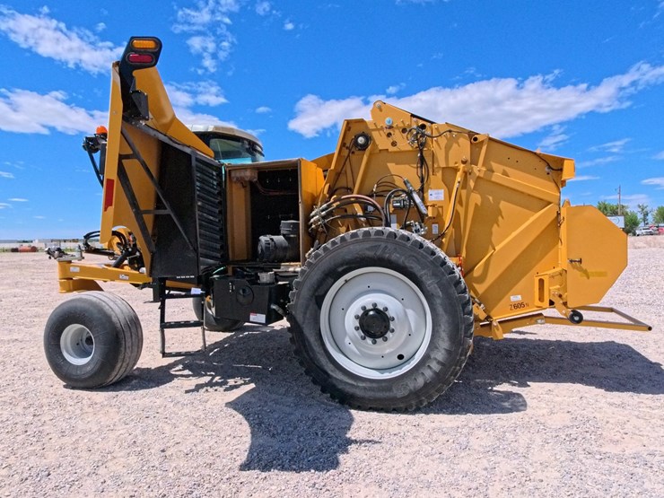 #1027-•-2020-vermeer-zr5-self-propelled-baler-image-85