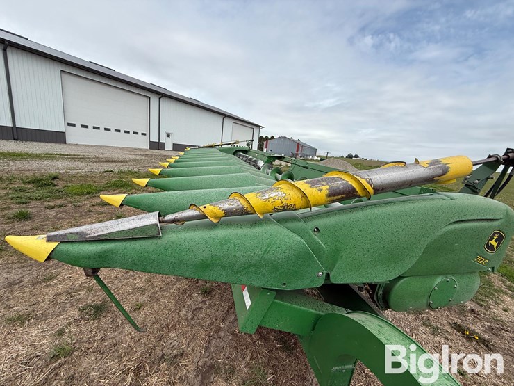 2019-john-deere-712c-image-8