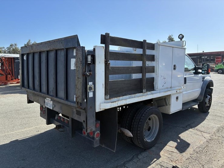 2009-ford-f550-image-3