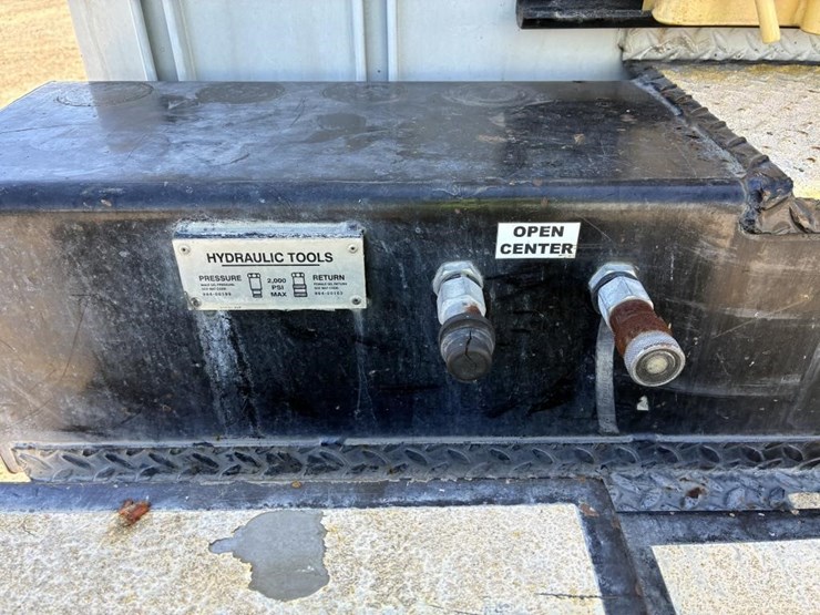 2011-ford-f550-image-14