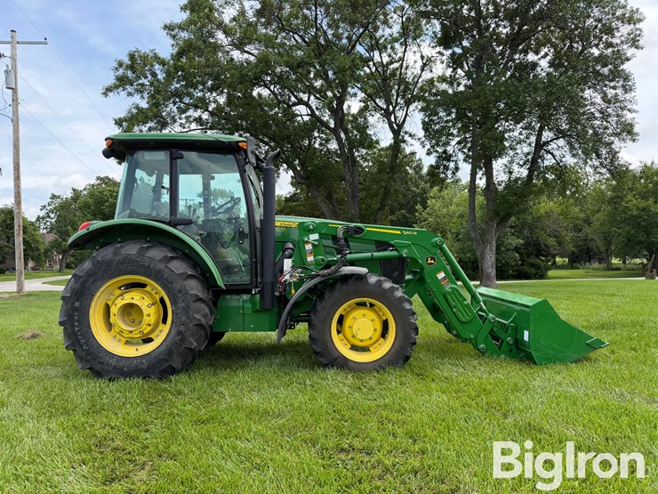 2019-john-deere-5100e-image-4