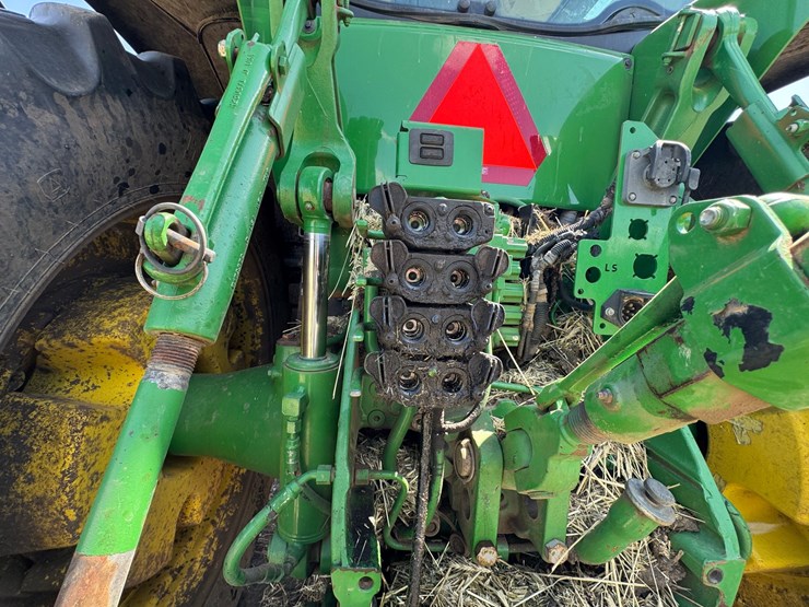 2019-john-deere-8295r-image-40
