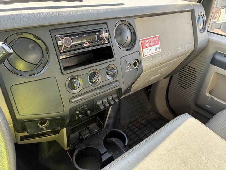 2009-ford-f550-image-18