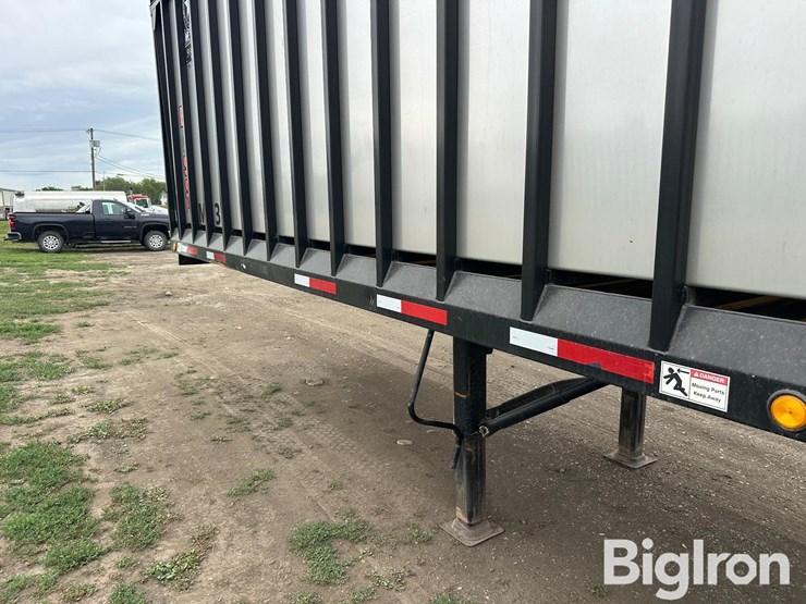 2013-meyer-9140t-boss-rt-t/a-live-bottom-forage-trailer-image-17