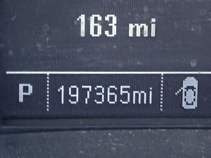 2015-chevrolet-silverado-2500-image-13
