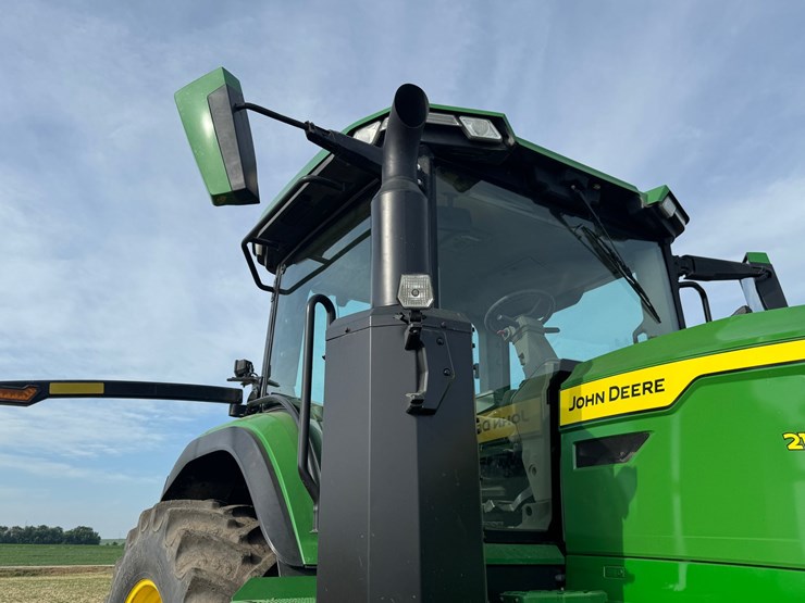 2023-john-deere-7r-210-image-34