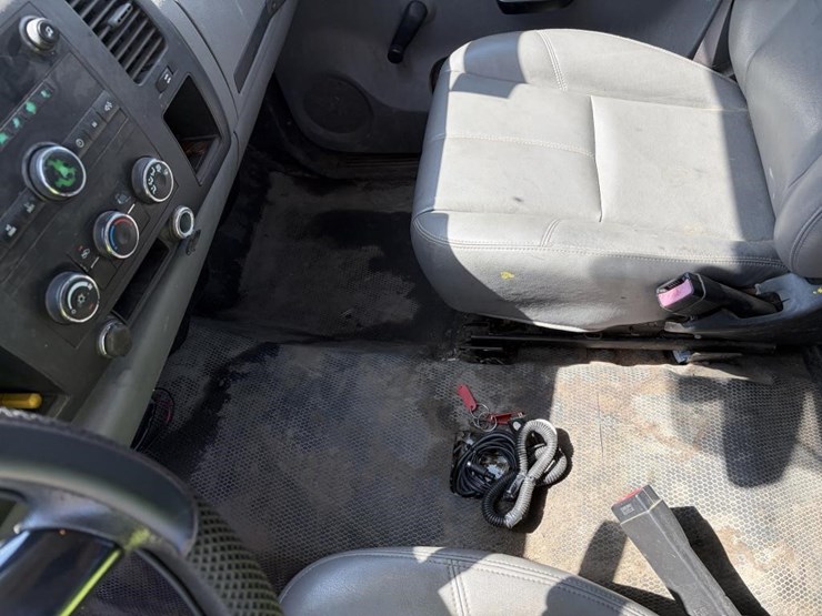 2008-chevrolet-2500-image-16