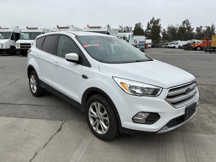 2019-ford-escape-image-2