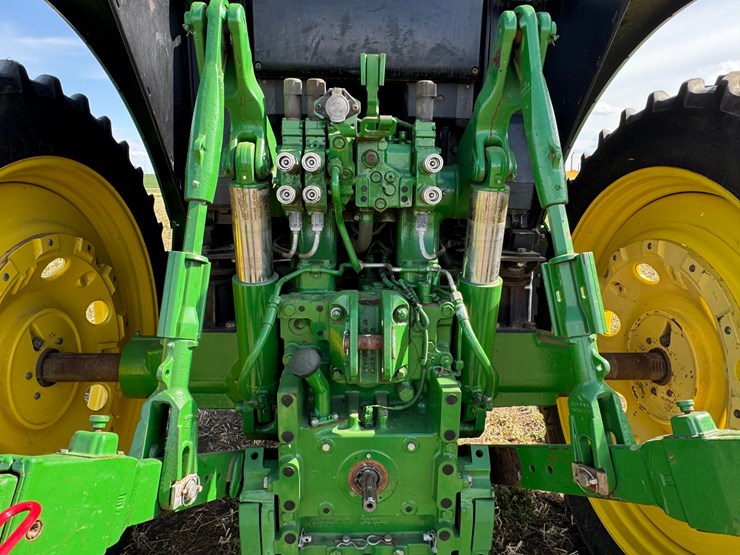2018-john-deere-6155m-image-21