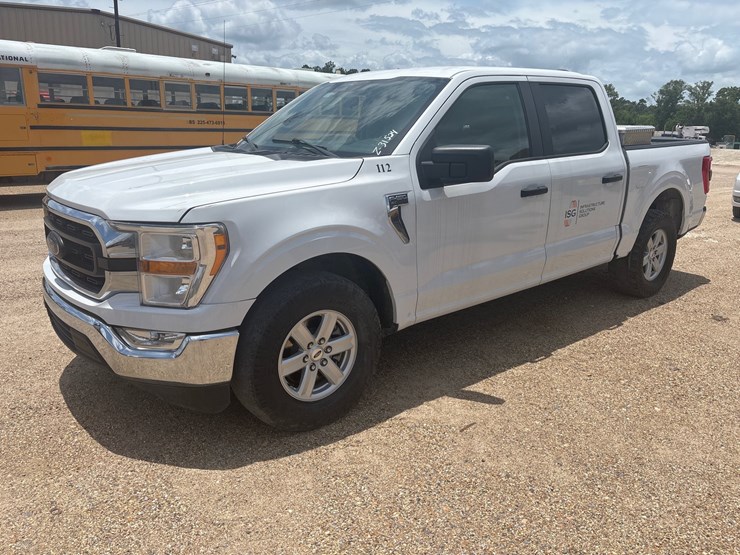 2021-ford-f150-xl-image-1