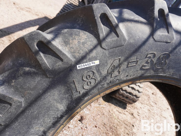 bkt-18.4-38-tire-image-9
