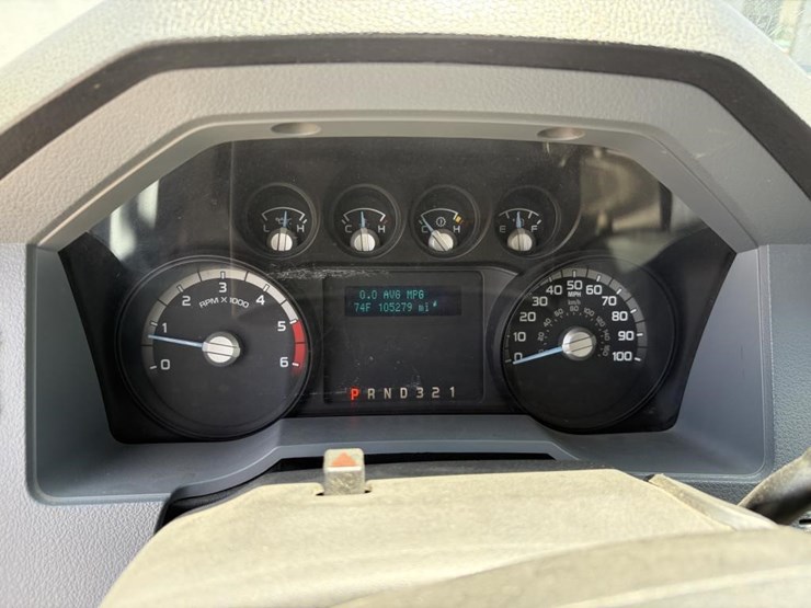 2011-ford-f550-image-15