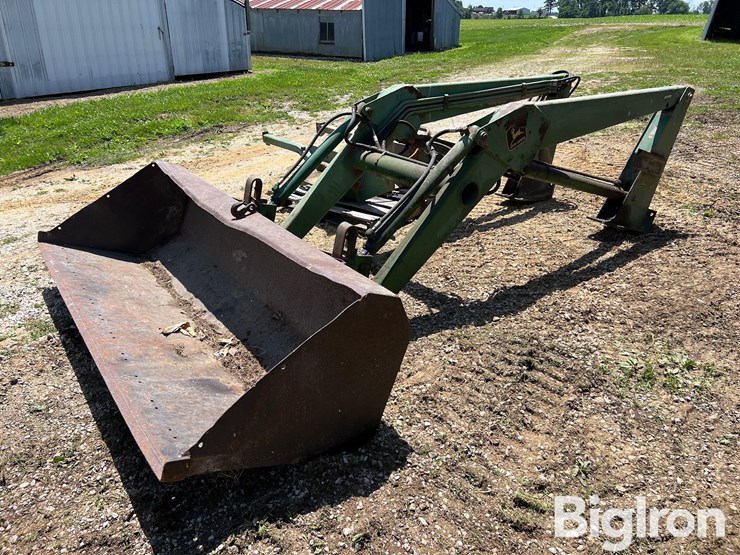 john-deere-158-image-1