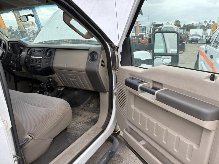 2008-ford-f350-image-10