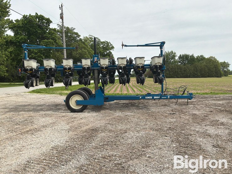 2005-kinze-3500-image-4