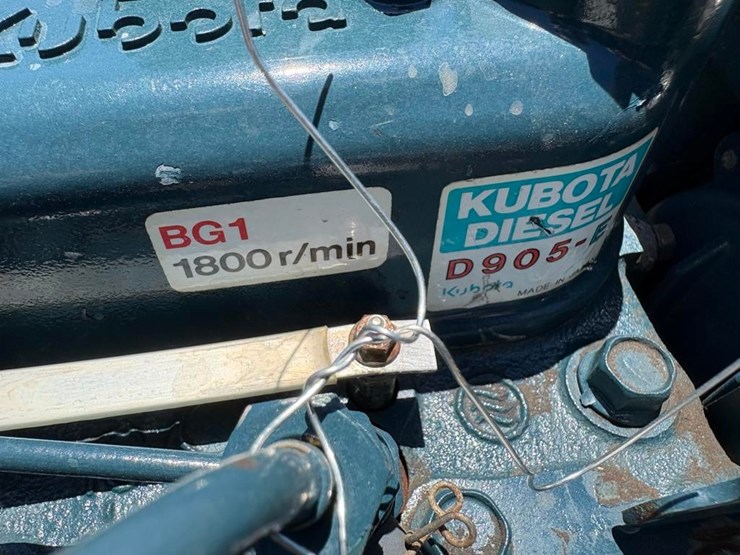 kubota-engine-image-3