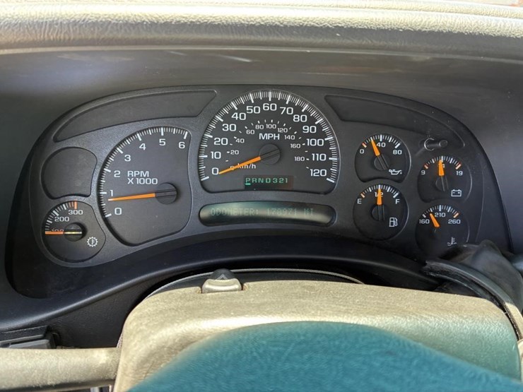 2005-chevrolet-silverado-3500-image-17