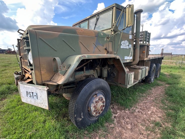 1984-am-general-m923-image-1