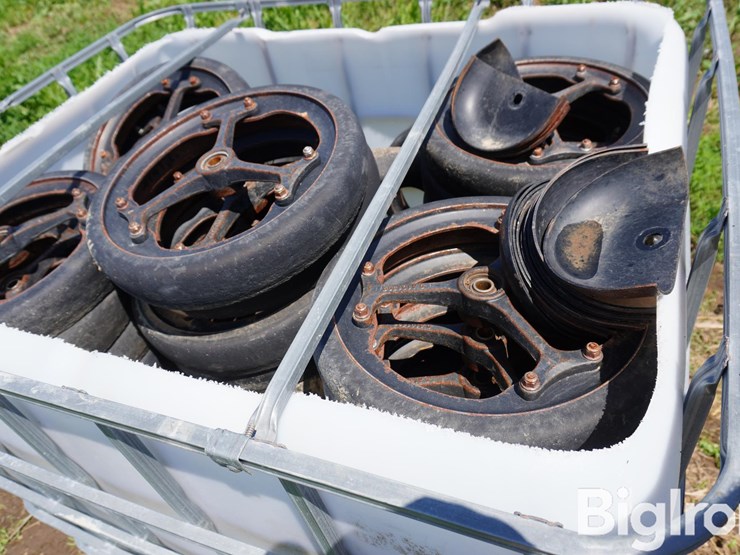 mudsmith-3"-gauge-wheels-image-8