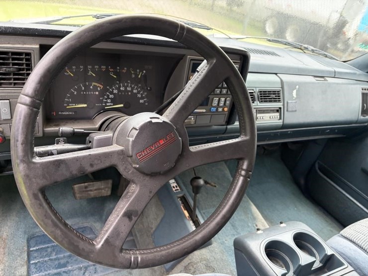 1993-chevrolet-3500-image-13