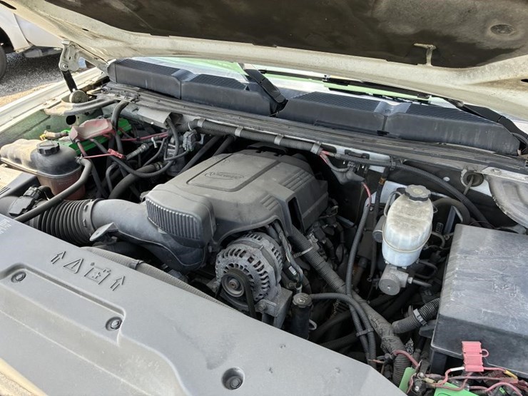 2011-chevrolet-2500hd-image-6