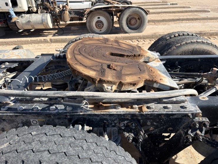 2019-kenworth-t880-image-8
