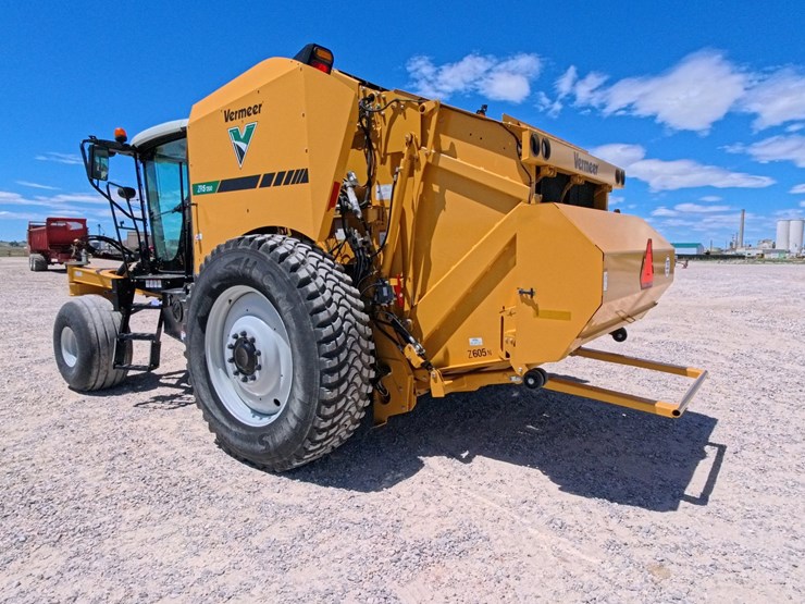 #1027-•-2020-vermeer-zr5-self-propelled-baler-image-2