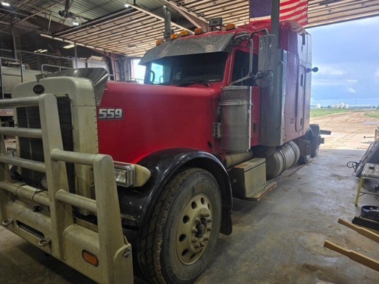2006-peterbilt-379-image-1