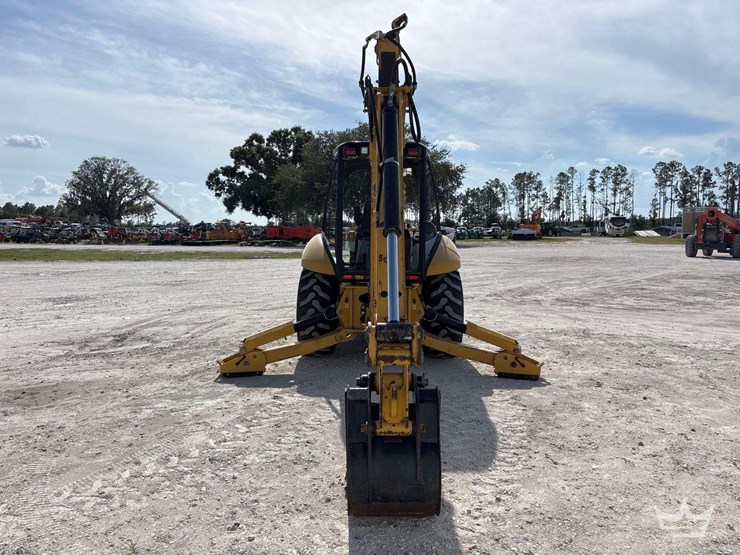 2015-caterpillar-416f-image-52