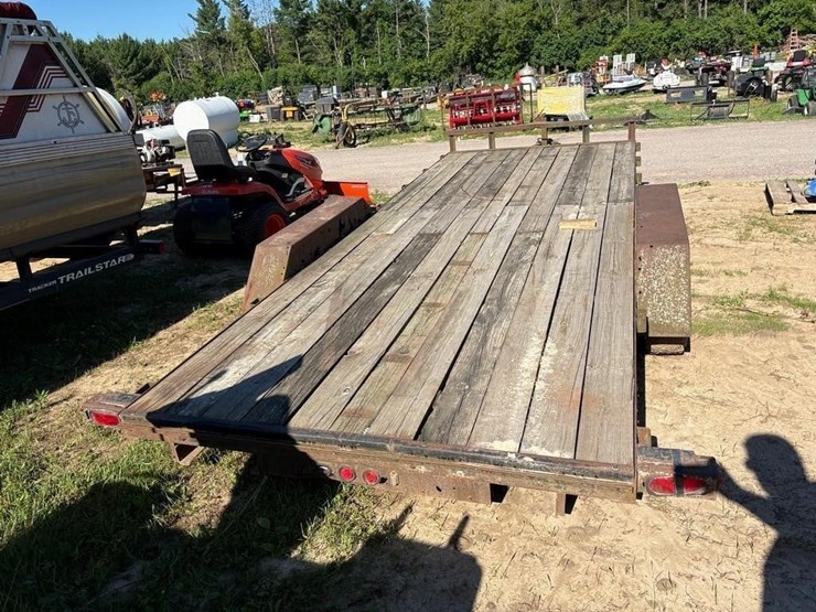 2000-metal-works-81"-x-18'-equipment-trailer-image-5
