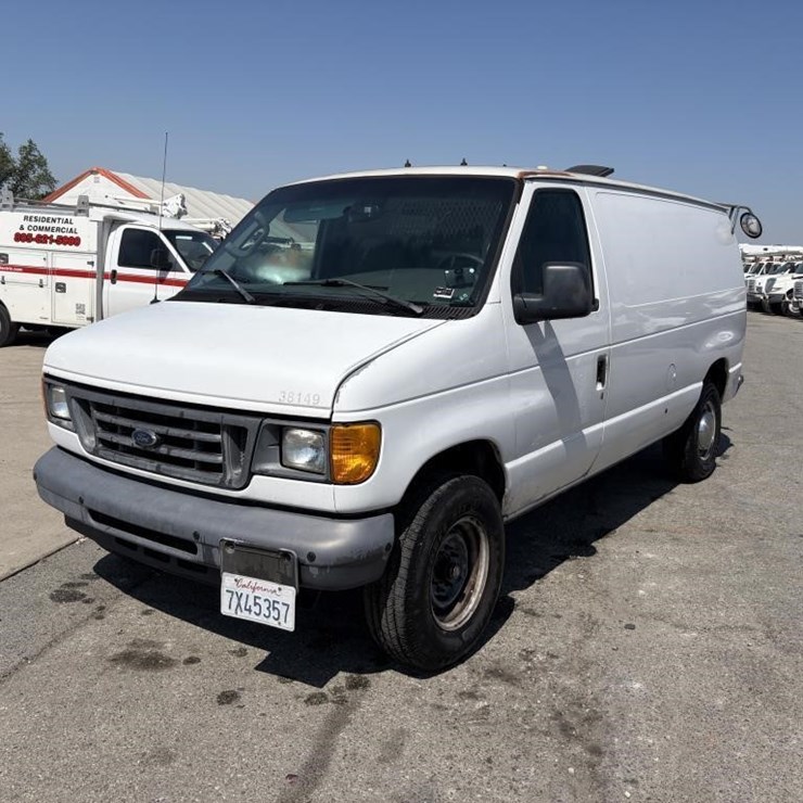 2006 FORD E350 SD