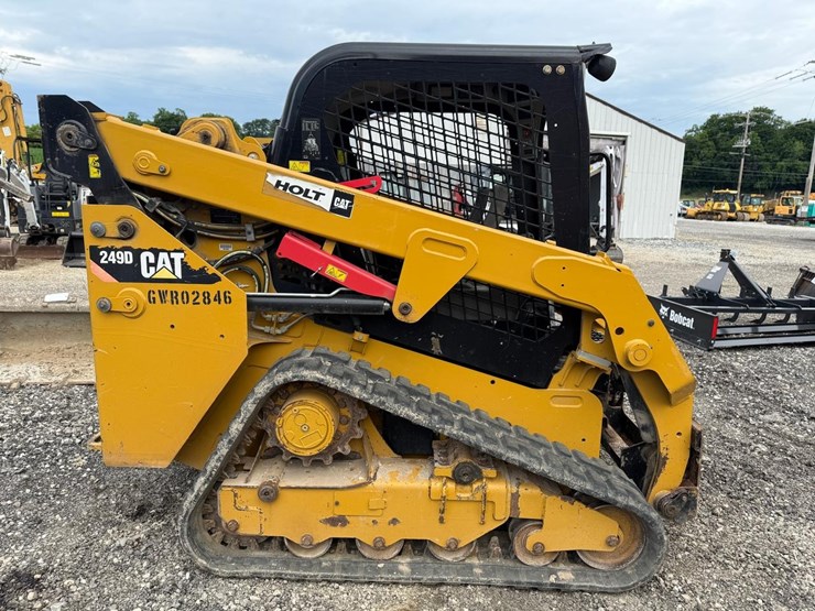 2018-caterpillar-249d-image-5