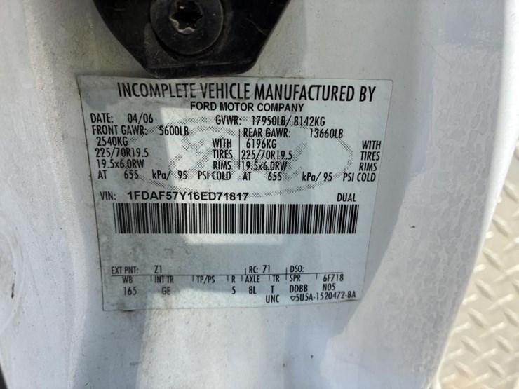 2006-ford-f550-image-29