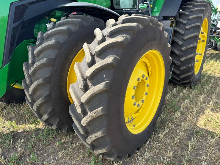 2023-john-deere-8r-340-image-23