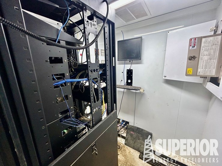 (x)-(9-43)-2015-competition-7'6"w-x-54'l-command-c...-image-11