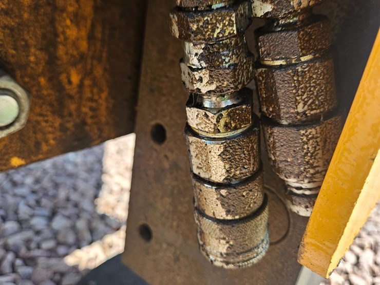 2025-handy-hpd680-skid-steer-post-driver-image-9