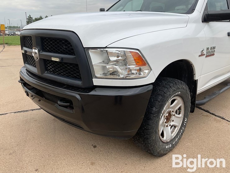 2016-dodge-3500-image-10