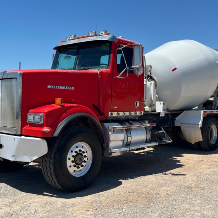 2011 WESTERN STAR 4900
