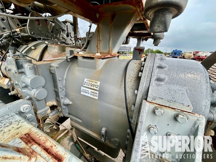 2012-cummins-qst30-image-15