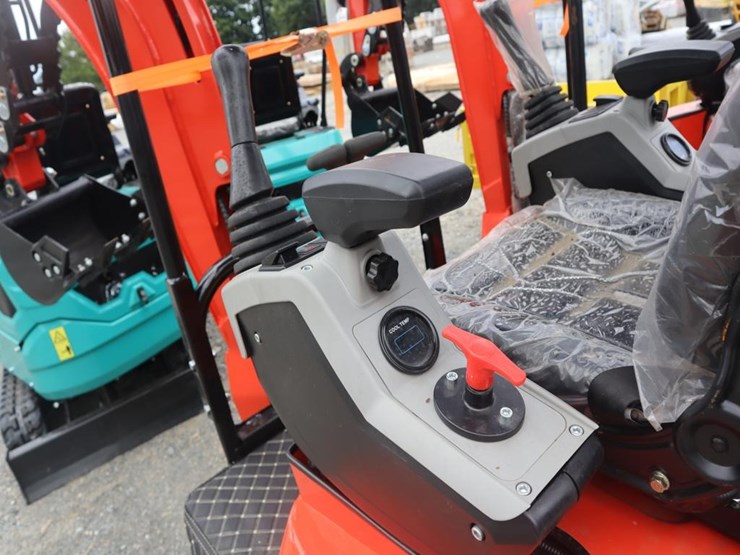 tpm-20k-mini-excavator-image-6