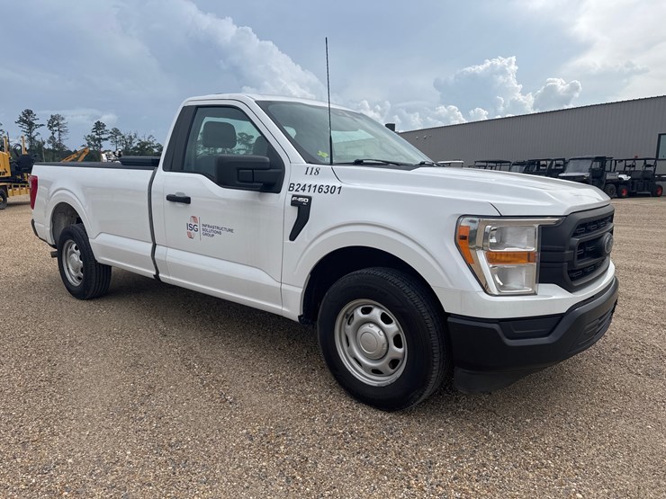 2022-ford-f150-xl-image-6