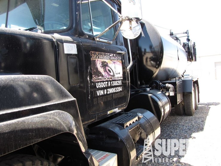 2002-mack-rd688s-image-2