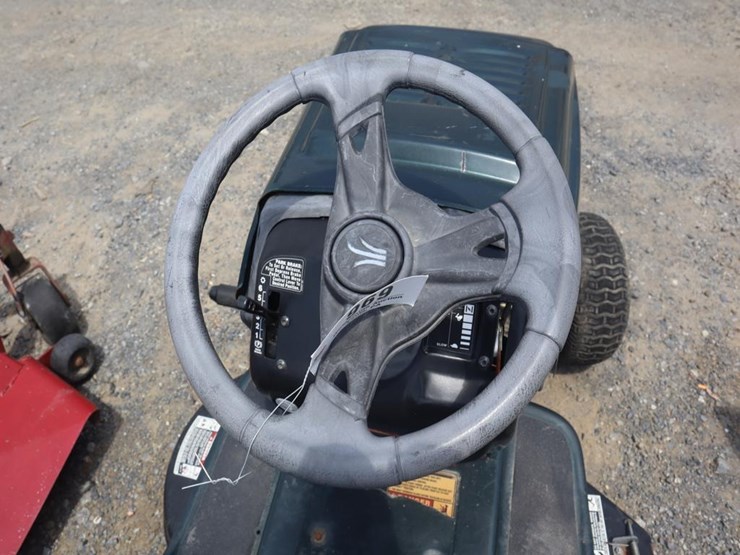 bolens-gear-driven-tractor-image-17