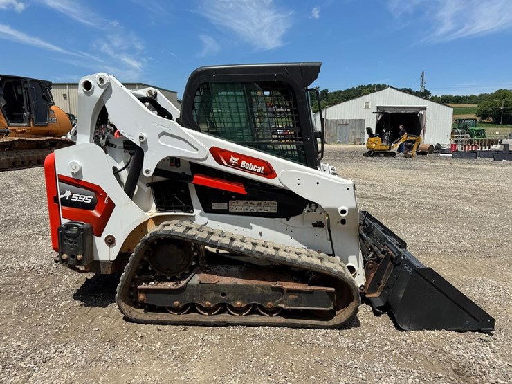 2022-bobcat-t595-image-7