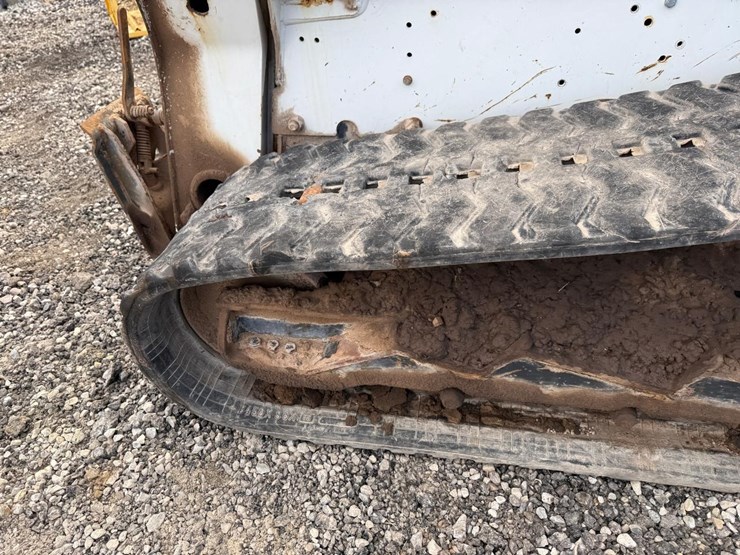 2017-bobcat-t770-image-17